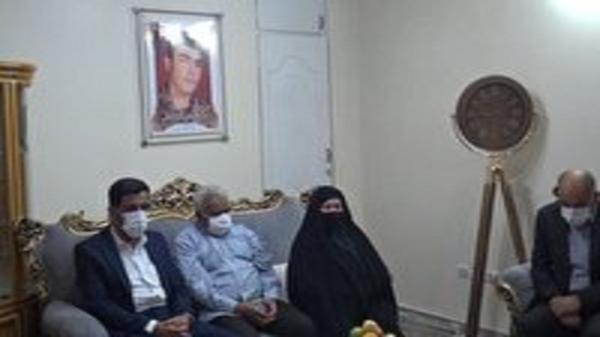 دیدار ورزشکاران گرمساری با خانواده شهید مهرداد زمانی ملاقات ورزشکاران گرمساری با خانواده شهید مهرداد زمانی