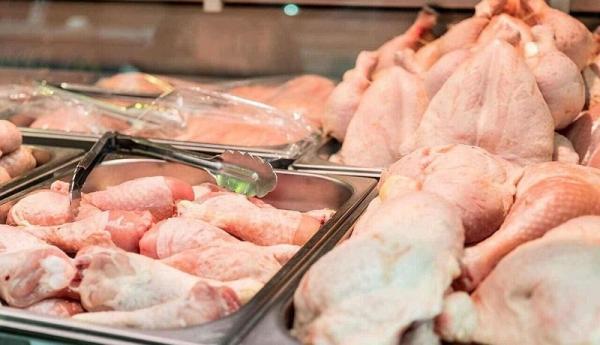 قطعه بندی مرغ در فروشگاه ها مجاز می گردد