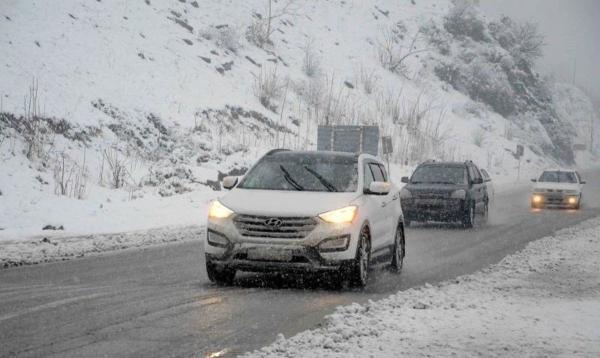 چگونه رانندگی ایمن در جاده های زمستانی انجام دهیم؟