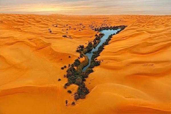 دریاچه ای در دل کویر لیبی