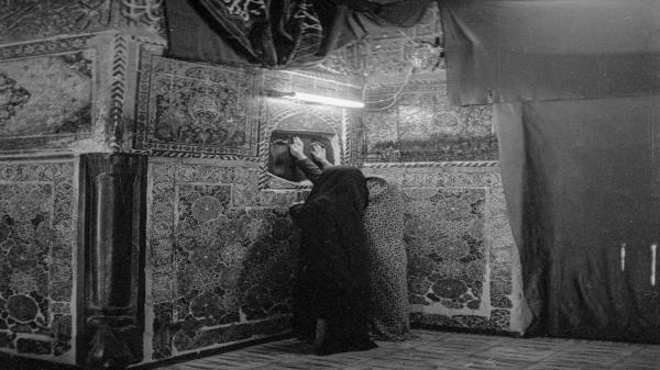 تصاویری از زیارت قدمگاه امام رضا (ع) در دهه 40 هجری خورشیدی
